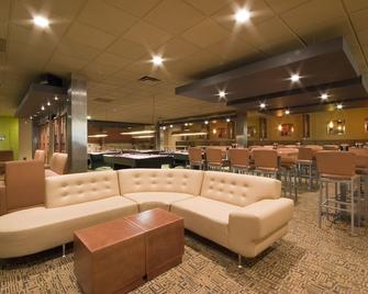Quality Inn And Suites Winnipeg - Winnipeg - Lounge