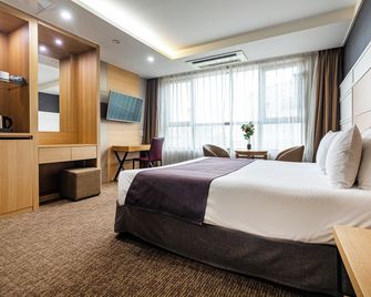 Eastern Hotel Jeju - Seogwipo