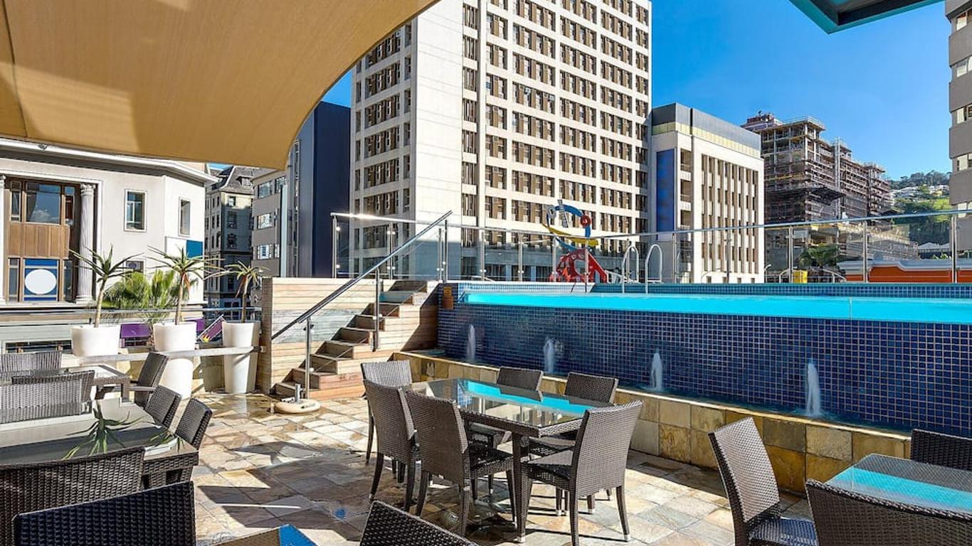 كريستا جراند كيب تاون