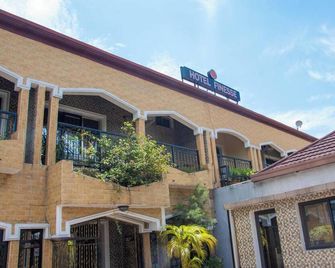 Homerez - Kinshasa Apt w/Balc - Kinshasa - Gebouw