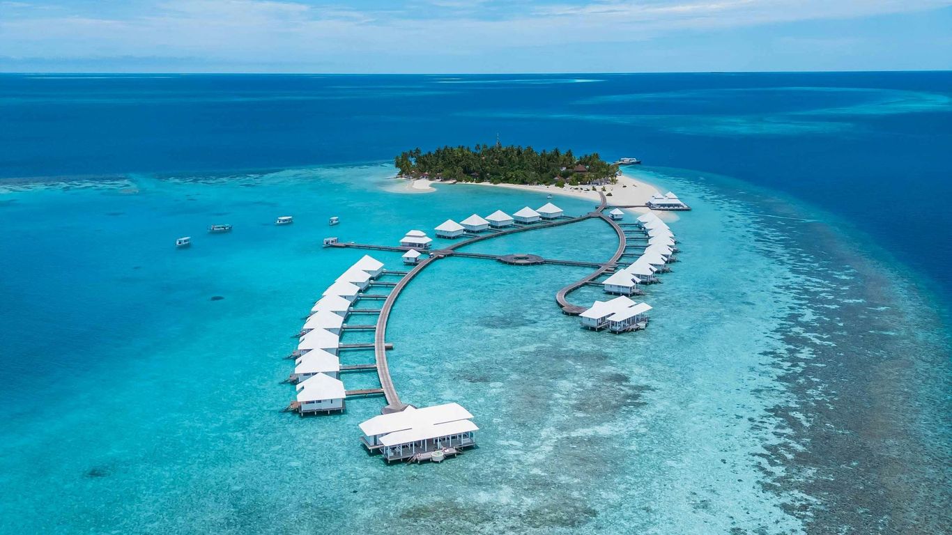 Diamonds Athuruga Maldives Resort & Spa