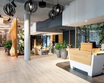 ريزيدنس إن باي ماريوت إسين سيتي - ايسن - ردهة