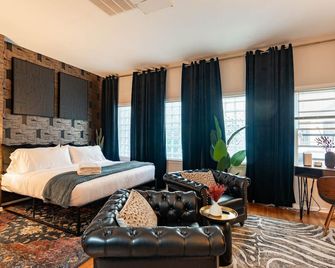 Luxury King bed Studio - Ann Arbor