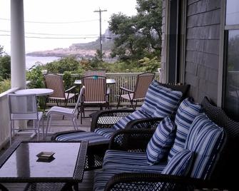 The Seafarer Inn - Rockport - Balcony