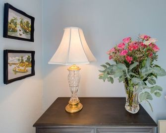 Thorndon Heritage Listed Villa - Wellington - Room amenity