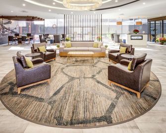 دبل تري باي هيلتون هنتينجتون - هنغتينغتون - ردهة