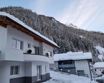 Apartment Christians Hamat by Interhome - Ischgl - Gebäude