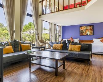 Southern Sun Homestay North - Hengchun Township - סלון