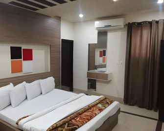 Hotel Grace Inn - Multān - Bedroom