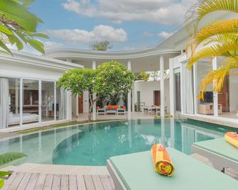 Taman Mesari Luxury Villas-Seminyak - Denpasar - Svømmebasseng
