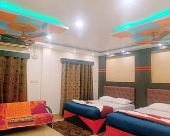 Hotel Palace Inn - Agartala - Bedroom