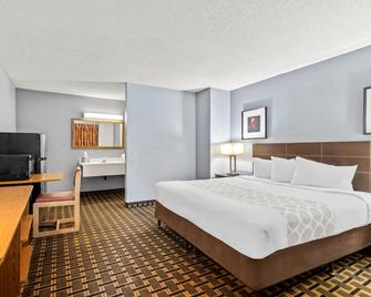 Rodeway Inn - Albuquerque - Bedroom