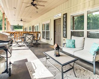 Less Than 1 Mi to Marina Beautiful Bull Shoals Retreat - Bull Shoals - Patio