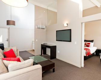 Belmont Motor Inn - Christchurch - Living room