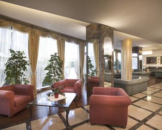 Hotel Calissano - Alba - Salónek