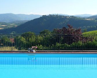 Tuscany. Independent Room With Private Bath And Shared Swimming Pool - Pratovecchio - Pool