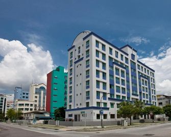 Home Suite View Hotel - Singapore - Building