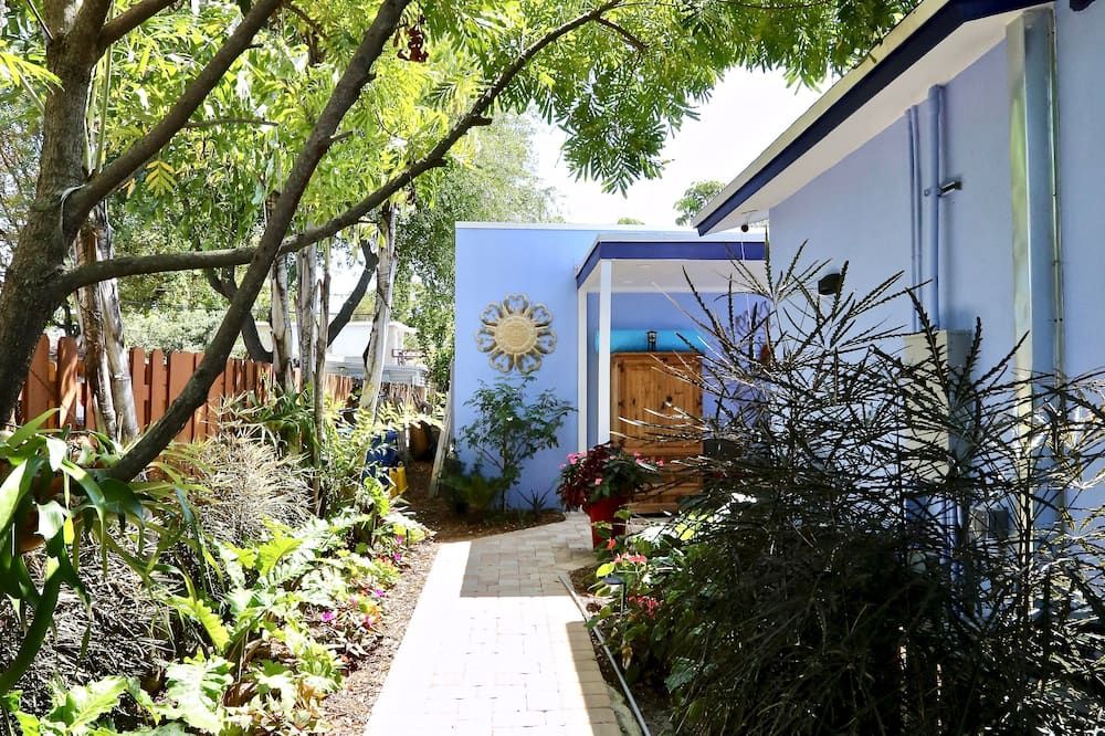 Fantasy Island Inn, Caters to Men - Fort Lauderdale - Utomhus