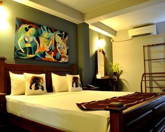 Hotel Tinaya - Dambulla - Schlafzimmer