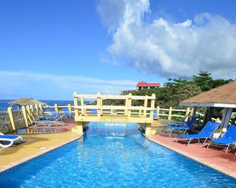Seagrape Plantation Resort - Coxen Hole - Piscine