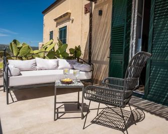 Aria Rooms and Terrace - Noto - Balcón