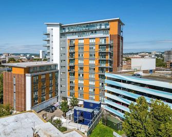 Azure Views - Minutes from Poole Quay - Ringwood - Gebouw