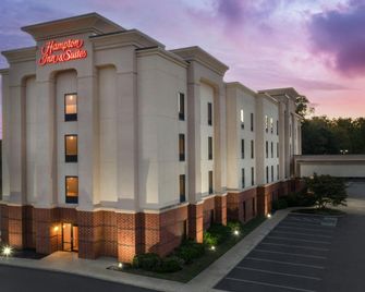 Hampton Inn & Suites Knoxville/North I-75 - Knoxville - Building