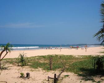 White Villa - Bentota - Beach