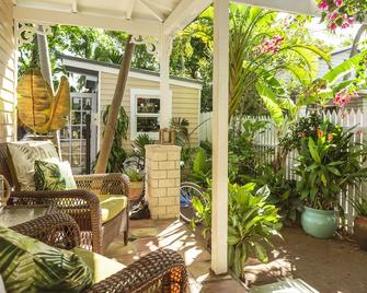 Andrews Inn & Garden Cottages - Key West - Patio