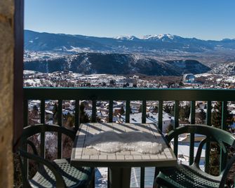 Hotel Des Pyrenees - Font-Romeu-Odeillo-Via - Balkón