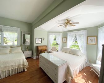 Friendly City Inn B&B - הריסונברג - חדר שינה