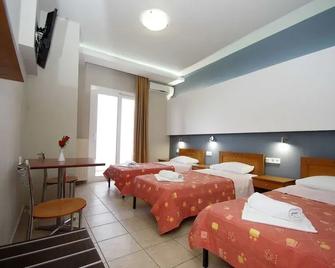 Hotel Rodon - Paralia - Schlafzimmer
