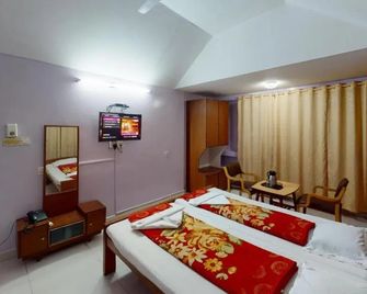 Campal Beach Resort - Panaji - Schlafzimmer
