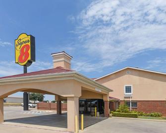 Super 8 by Wyndham Burleson Fort Worth Area - Burleson - Budynek