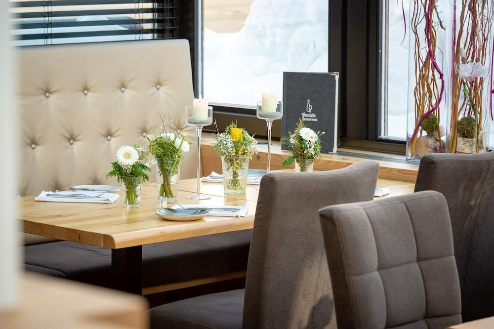 أويلر نويشوناو لاندجاستهوف