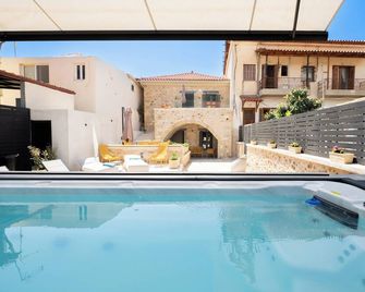 Cardamilia Suites - Kardamyli - Piscine