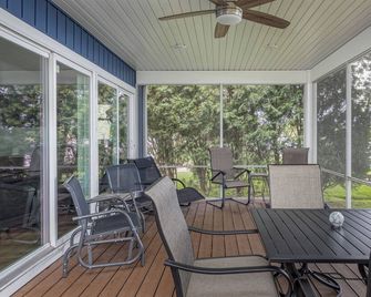 Lakefront Home on Lake Winnebago-New Construction-4 Bedroom-2 Full Bath - Neenah - Патіо
