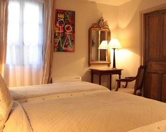 La Petite Hostellerie - Uzès - Habitación