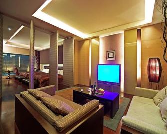 Spring Spa Motel - Taichung - Sala de estar