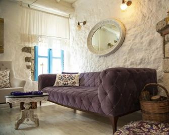 Mai Sema Boutique Alacati - Alacati - Sala de estar