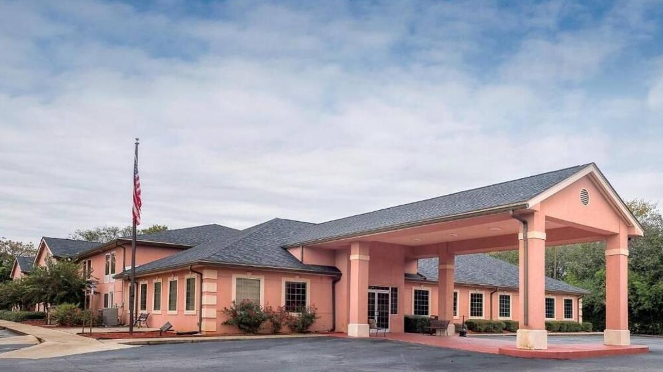 Red Roof Inn & Suites Madison, Ga