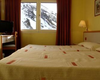 Hotel Europa - Canfranc - Schlafzimmer