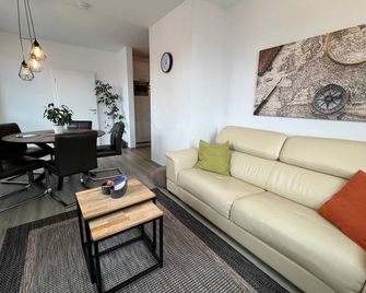 Kabine 4 - Grömitz - Wohnzimmer