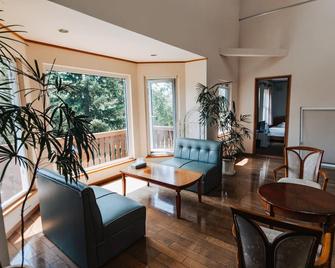 Niseko Ski Lodge - Higashiyama - Niseko - Living room