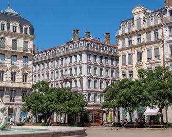Hôtel Mercure Lyon Centre Beaux Arts - ליון - בניין