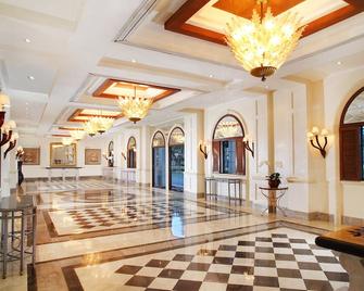 Melia Purosani Yogyakarta - Yogyakarta - Lobby