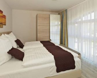 Schwalbennest LH-204 - Cozy vacation apartment Landhof Schwalbennest LH-204 - Stolpe - Schlafzimmer