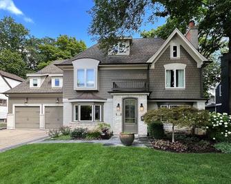 Walk to downtown Arlington Heights - Arlington Heights - Building