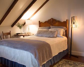 Guest House on Picturesque Farm Near Shady Maple Smorgasbord - East Earl - Habitación