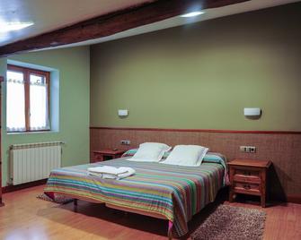 Casa Rural Altzibar-berri - Urnieta - Schlafzimmer